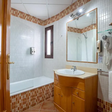 Hacienda Santa Barbara 2* קאסטילייחה דה לה קווסטה