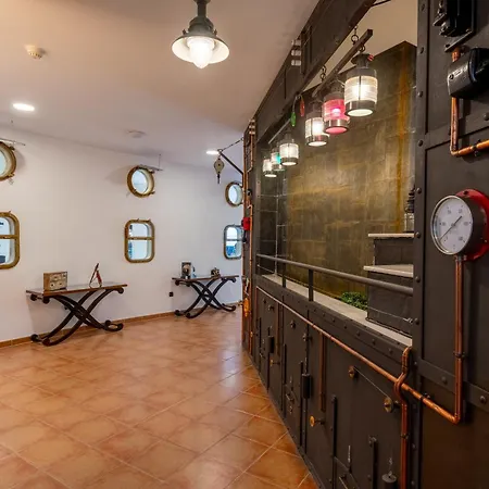 Hacienda Santa Barbara מלון